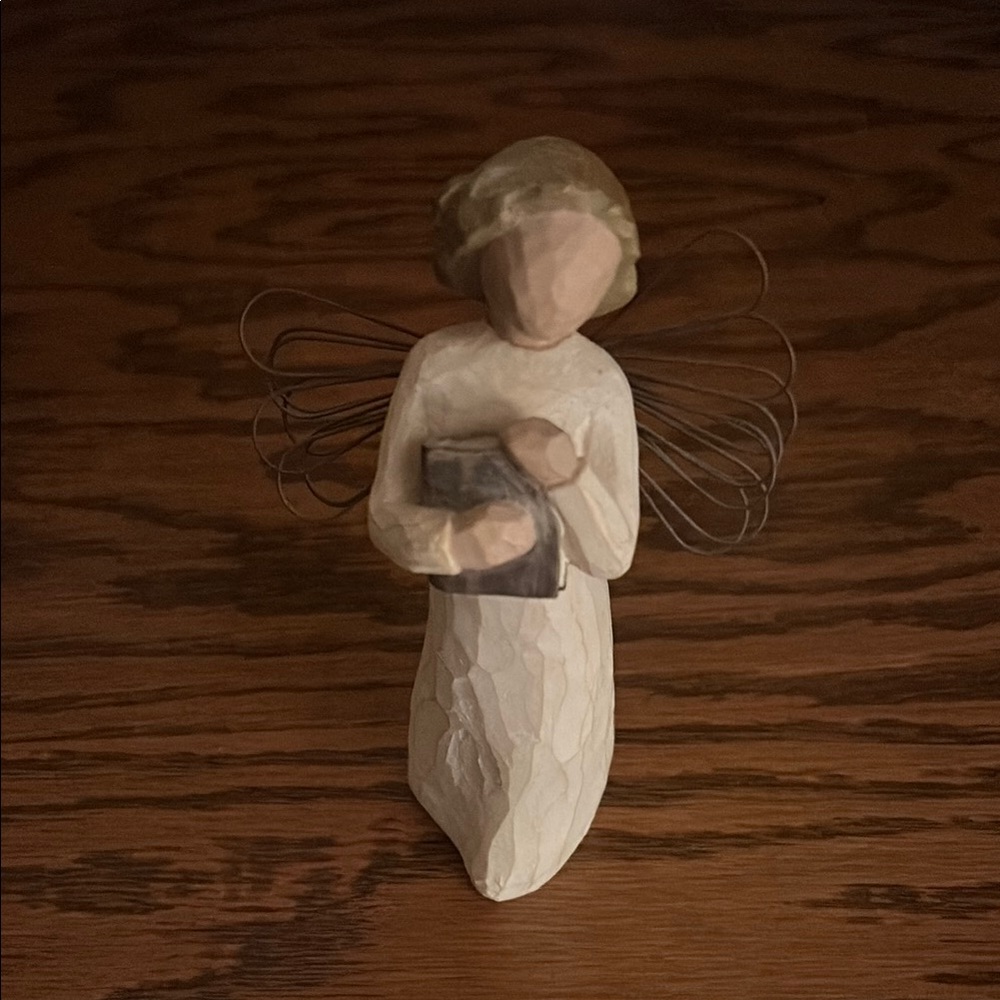 Demdaco Cream and Brown Art Sculpture